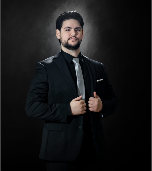 black and silver suit bb (2)